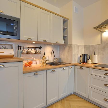 Appartement Retro Bieszczady à Ustrzyki Dolne Extérieur photo